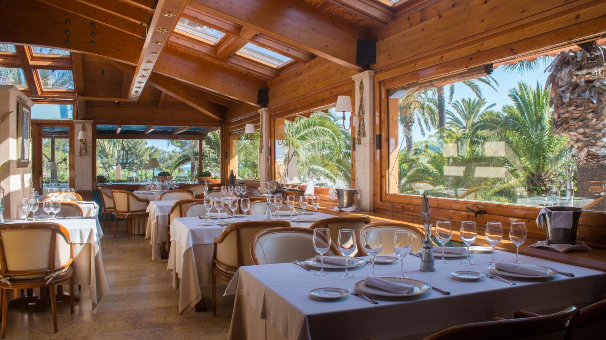 Hotel Restaurant Ceferino Vilanova i la Geltru Exterior photo